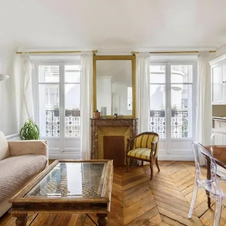 Haussmannien étoile Appartamento